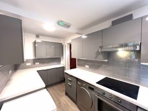 kitchen - click for photo gallery